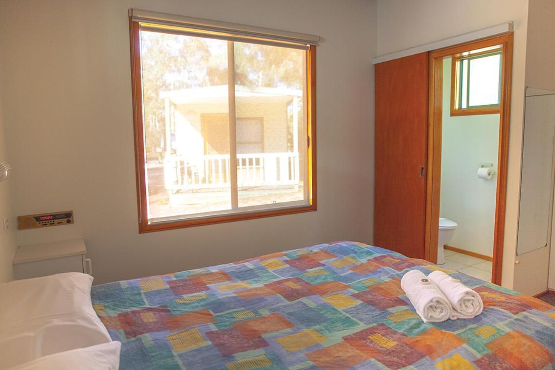 Crystal Brook Tourist Park Hotel Doncaster East Szoba fotó