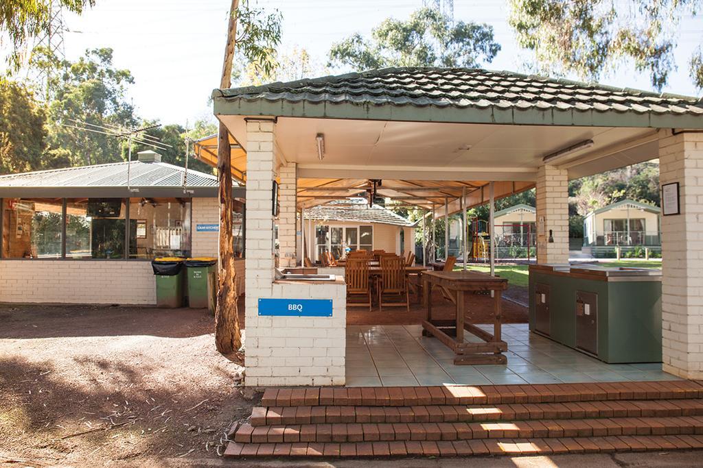Crystal Brook Tourist Park Hotel Doncaster East Kültér fotó