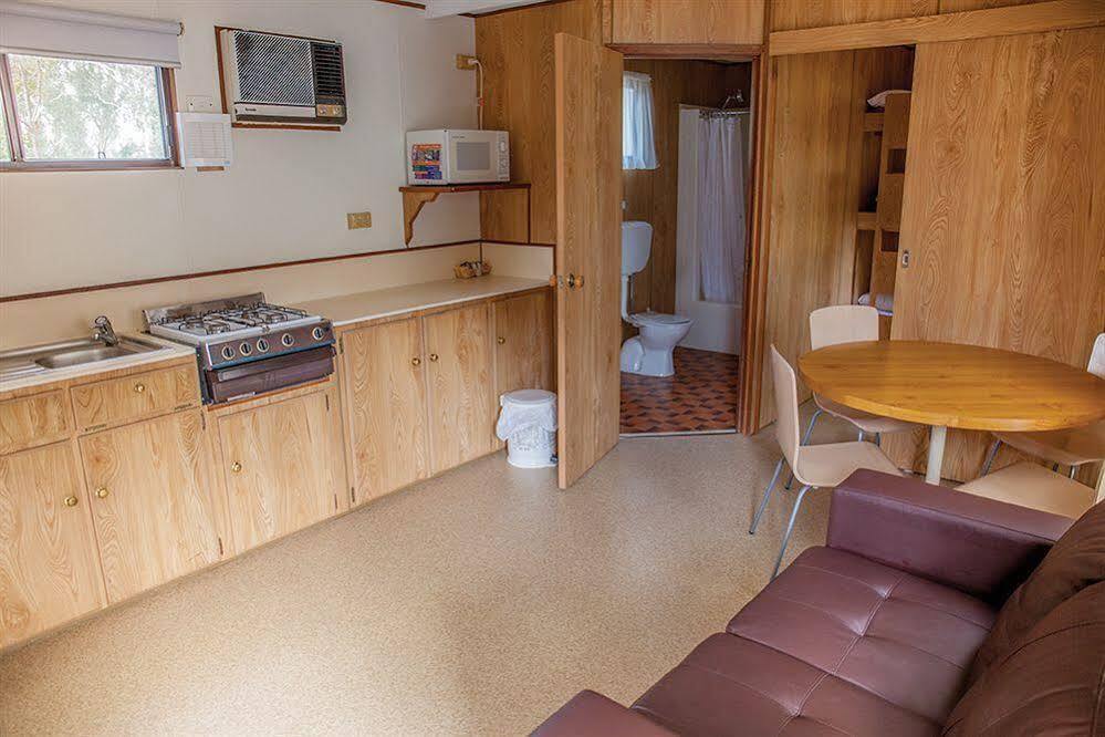 Crystal Brook Tourist Park Hotel Doncaster East Kültér fotó
